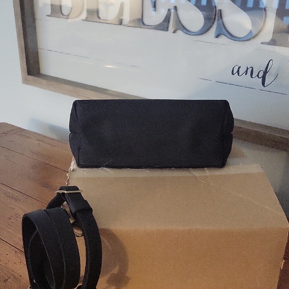 PLG Shadow Black Raindrop Crossbody Bag Small Classic - Picture 9 of 9